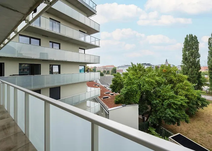 Stylowy W Odcieniach Bezu Balkon & Parking By Renters Apartamento Breslavia